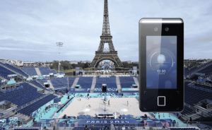 imagem de um leitor de reconhecimento digital em uma arena de vôlei de praia nos jogos olímpicos em Paris