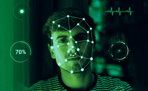 reconhecimento facial fazendo analise em rosto de homem